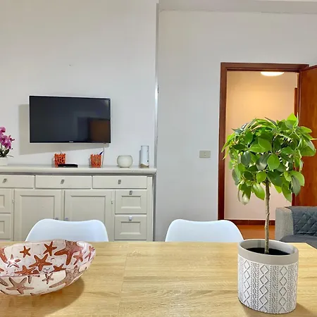 Casa Claudia Apartment *